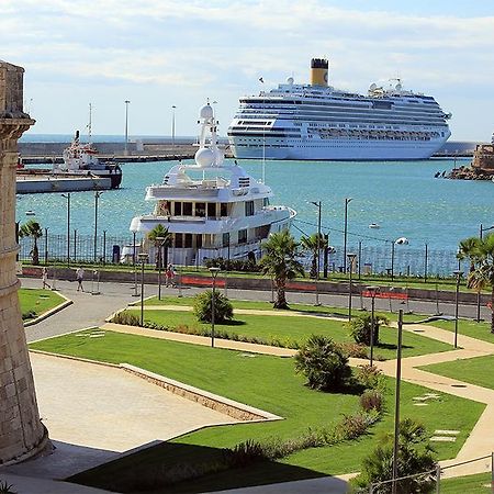 Hotel A Due Passi Dal Porto Civitavecchia Exteriér fotografie